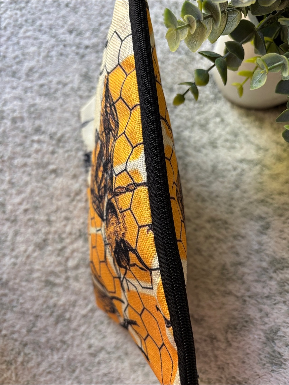 Bee Honeycomb PolyCanvas Cosmetic Bag Pouch Yellow & Black NWT 7x10x2” - Picture 6 of 13